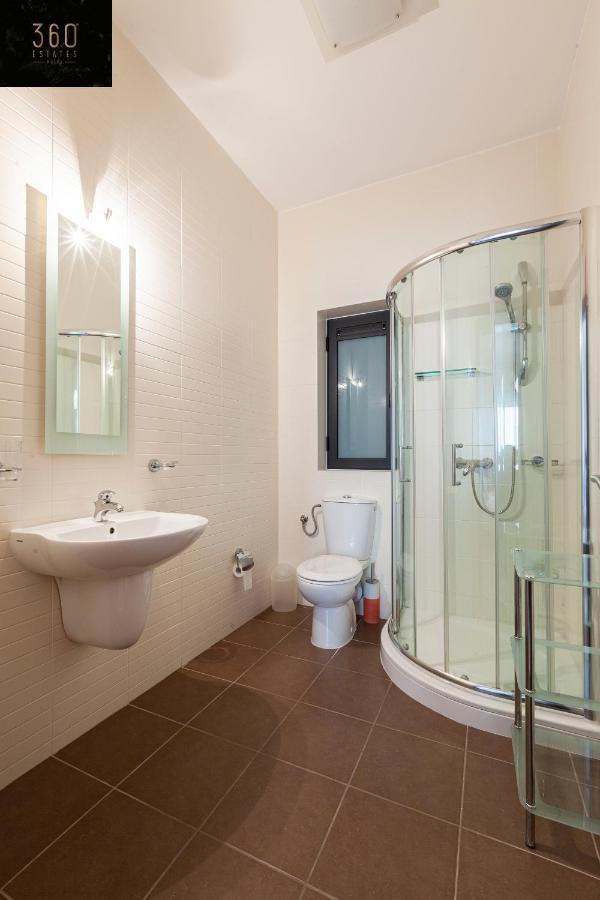 Ferienwohnung Pender Lux Complex - 3Br Unit With Private Parking By 360 Estates San Ġiljan Exterior foto